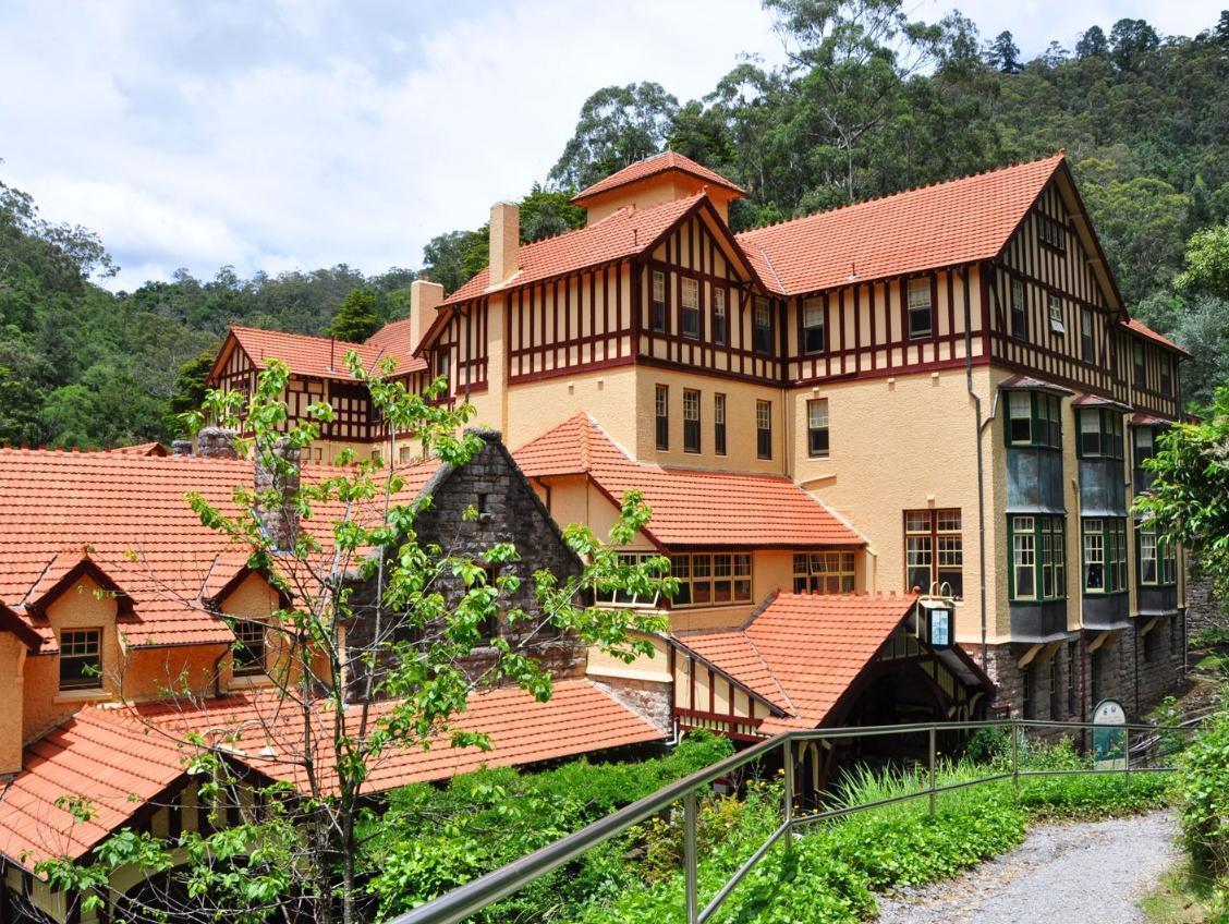 Jenolan Caves House Hotel Exterior photo